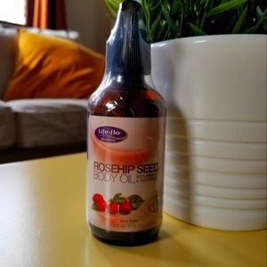 Rosehip body oil